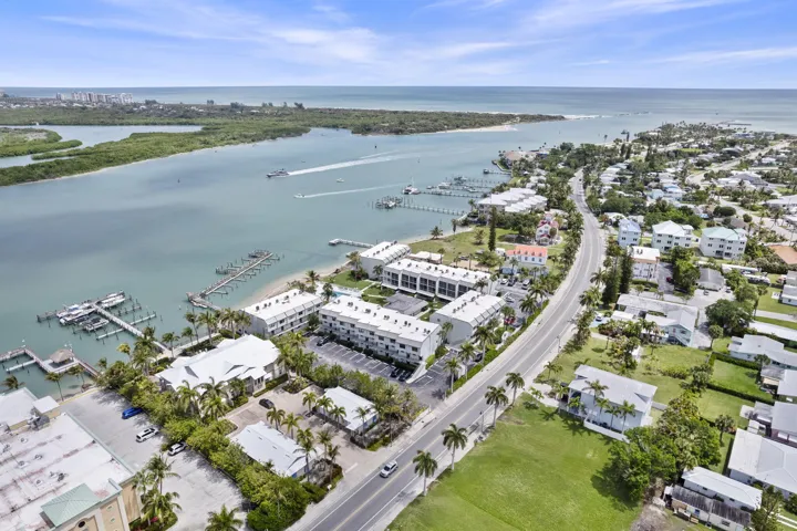 58-web-or-mls-DJI_0282Topaz