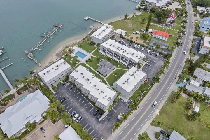 60-web-or-mls-DJI_0306Topaz
