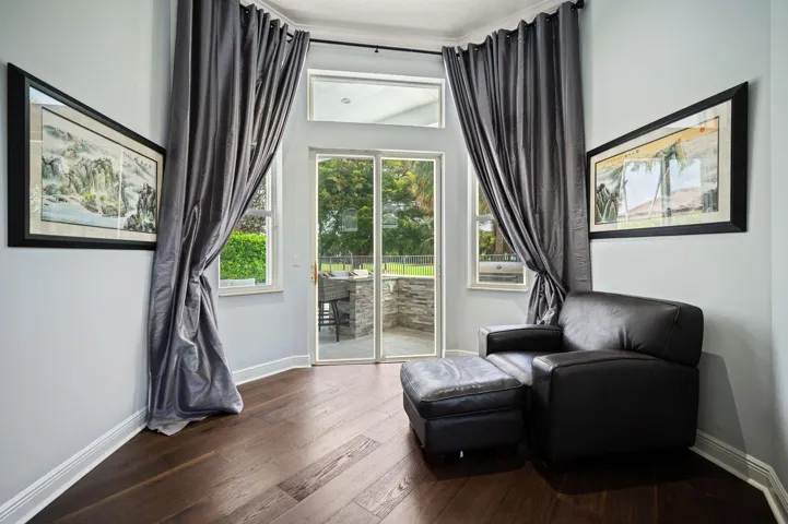 21-web-or-mls-16014-laurel-creek-dr