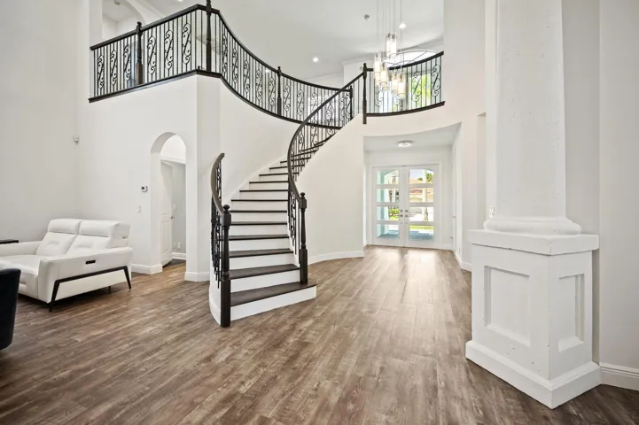 5-web-or-mls-16014-laurel-creek-dr