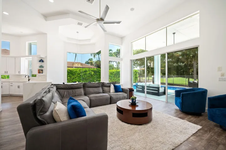 11-web-or-mls-16014-laurel-creek-dr