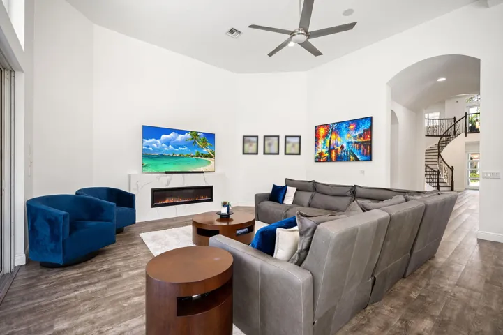 10-web-or-mls-16014-laurel-creek-dr