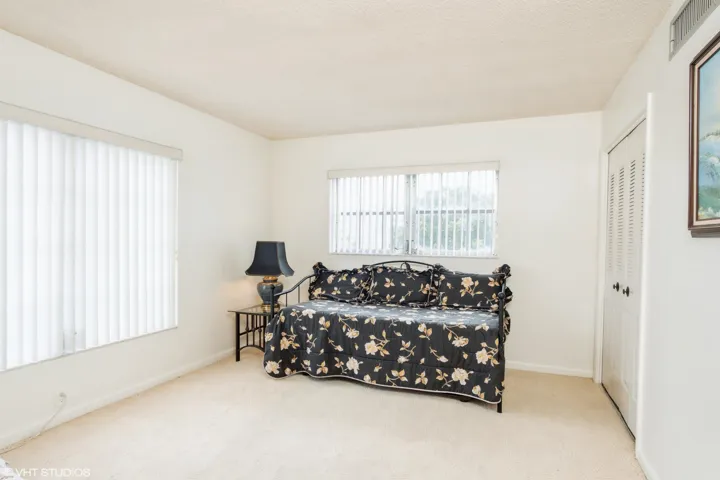 16_250JohnFKennedyDrive408_153_2ndBedroo