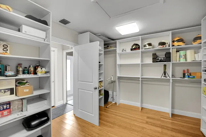 Master Closet 2