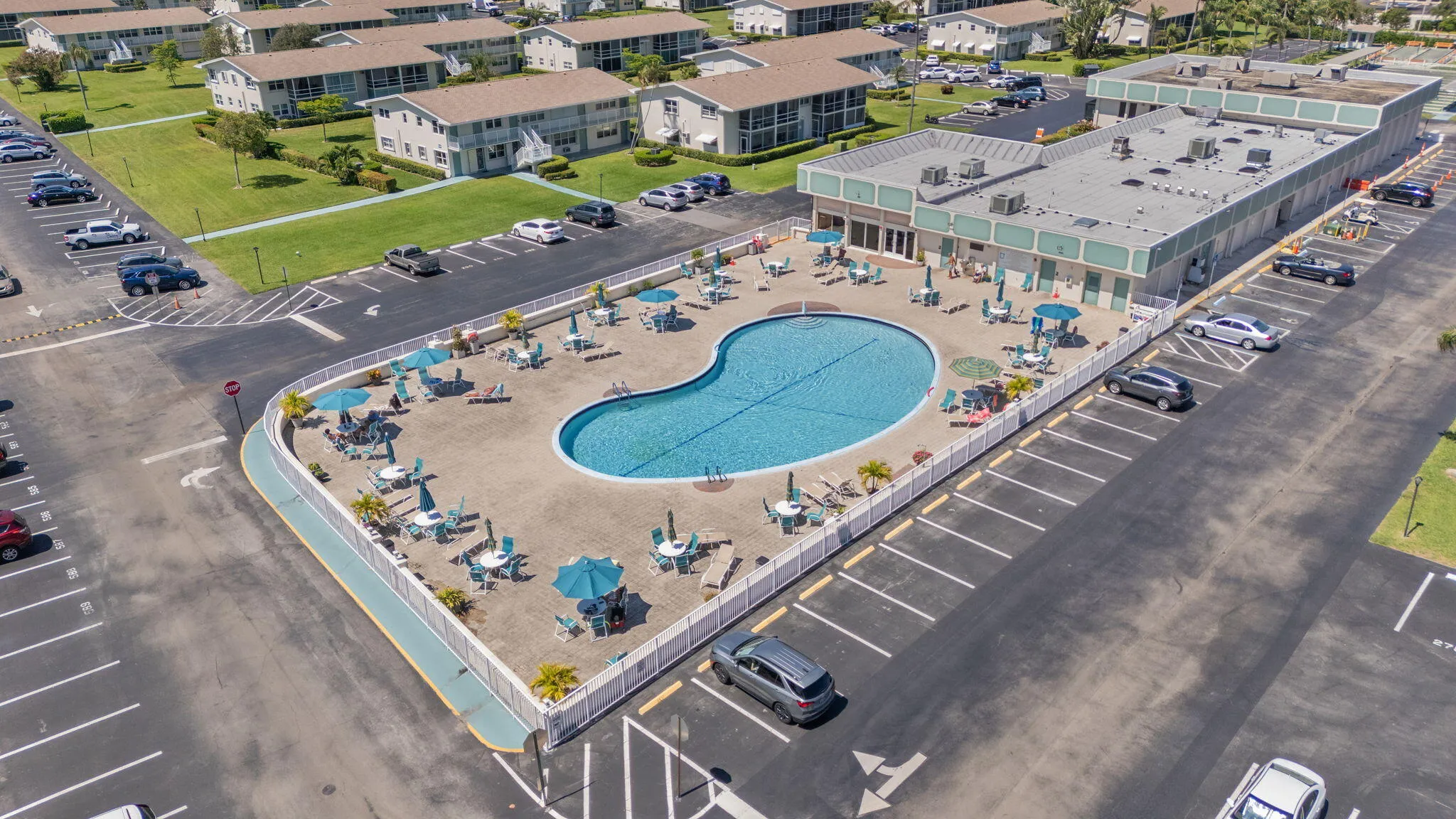 Pool/Clubhouse