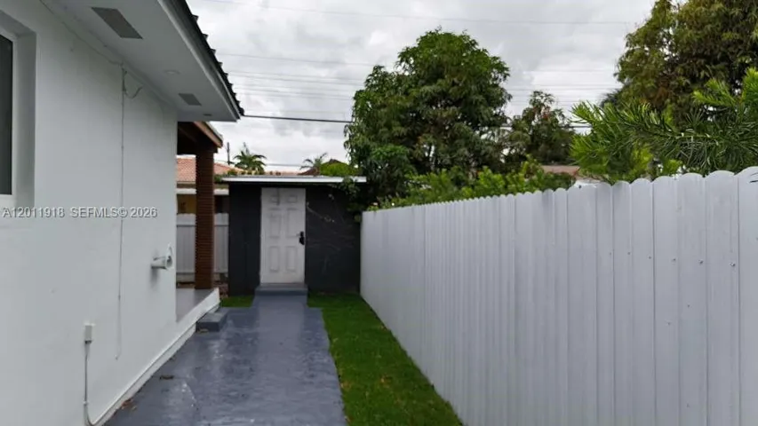 Photo 24
