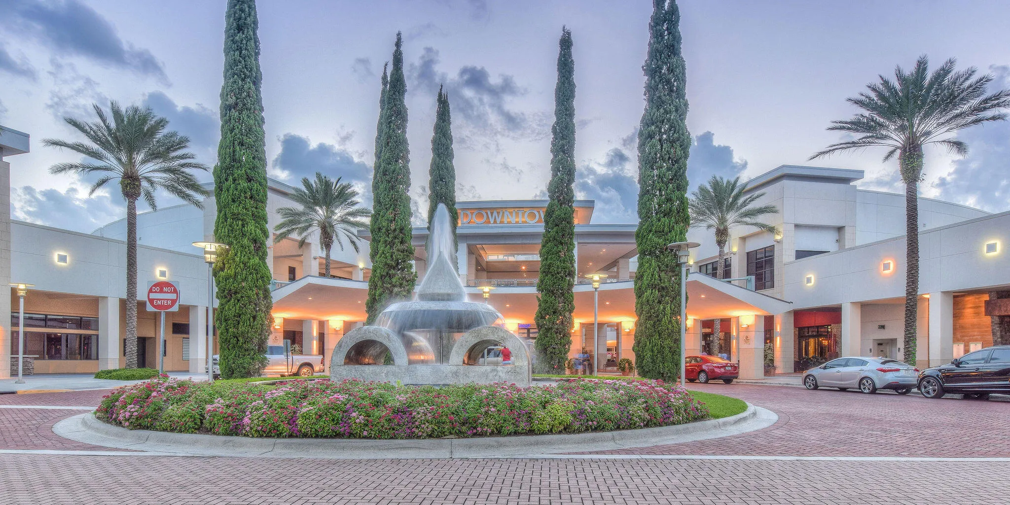 DowntownattheGardens_02
