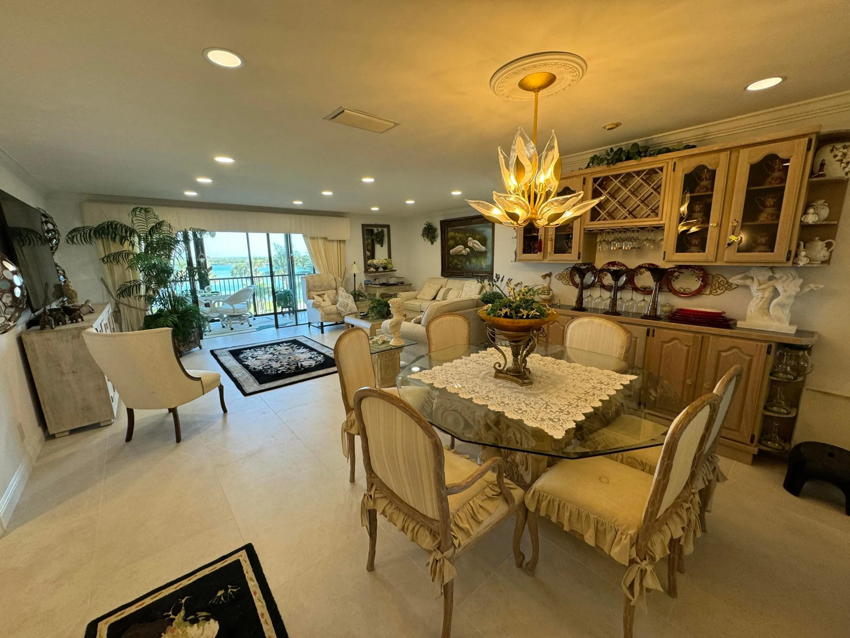 large open space dining / living