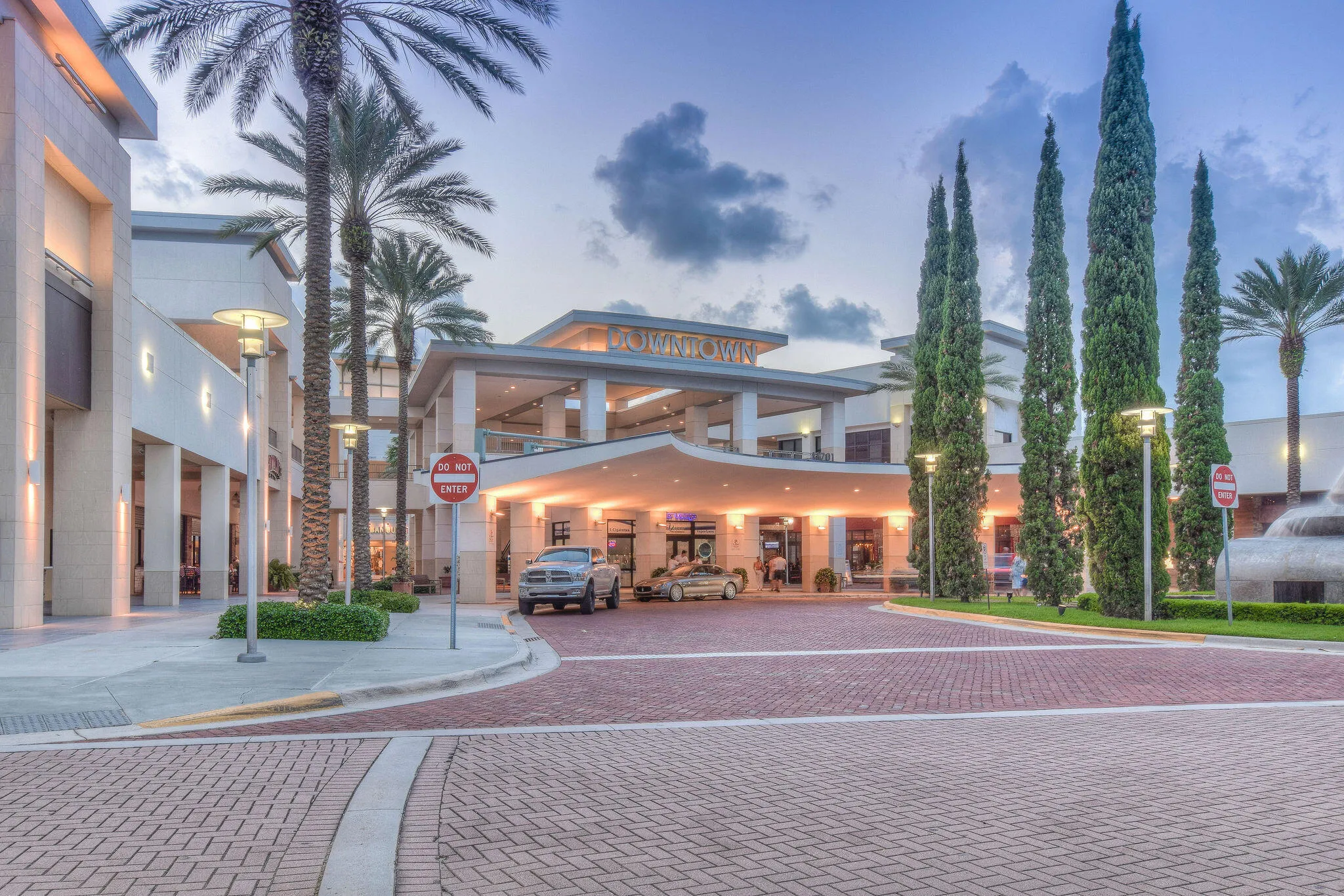 DowntownattheGardens_03