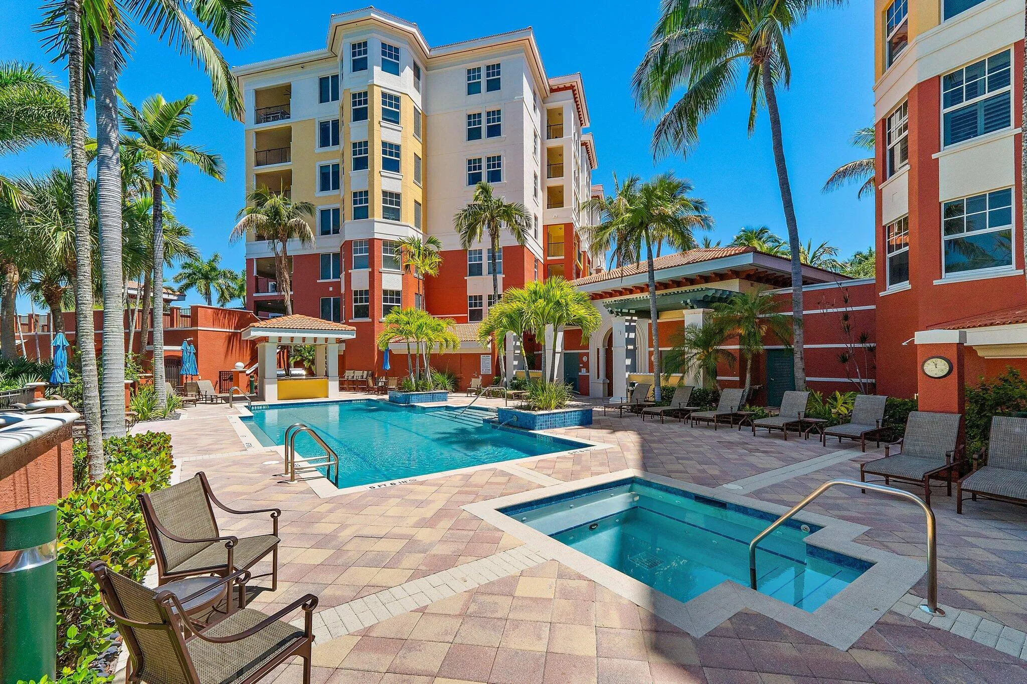 Heated Pool & Hot Tub