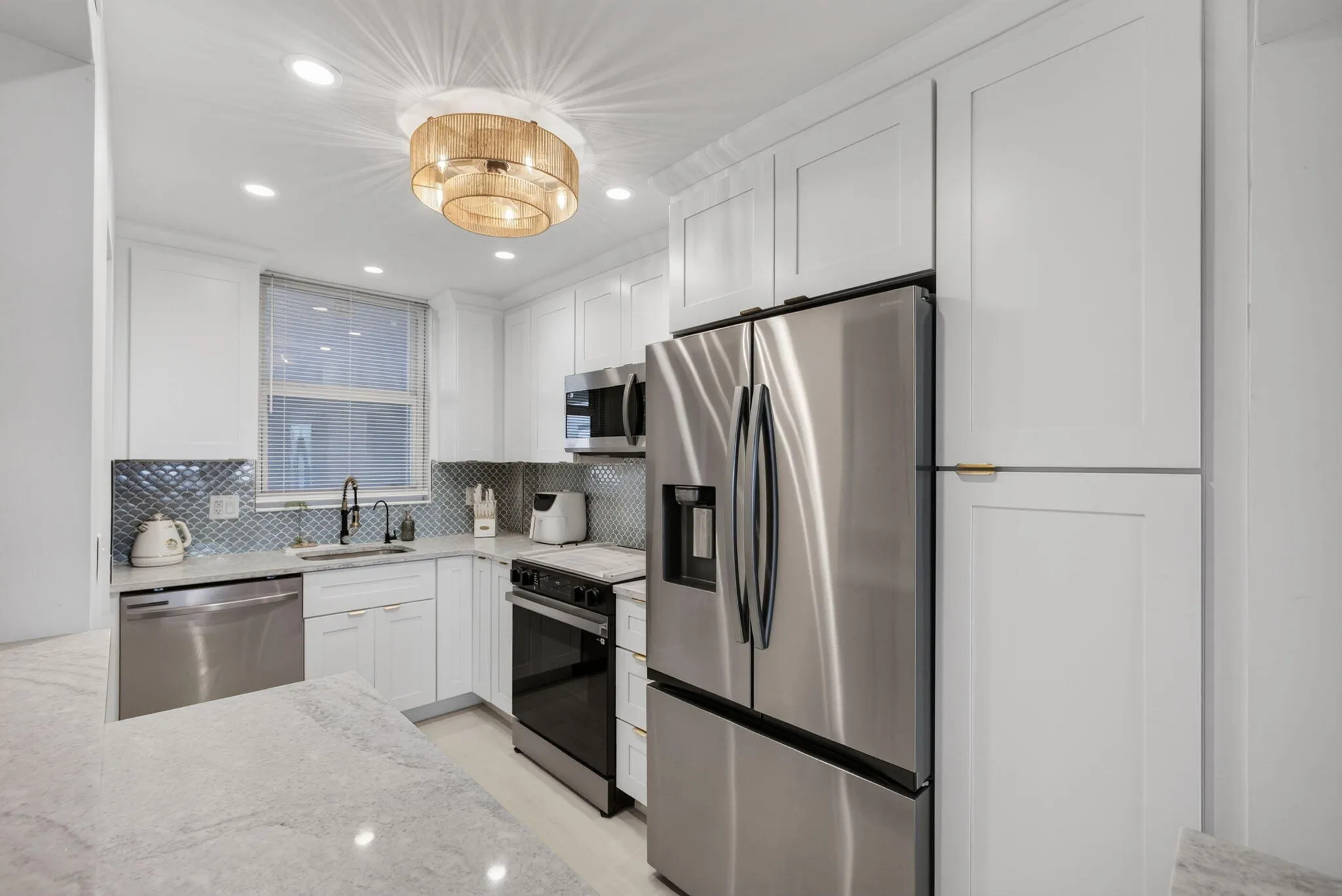 Kitchen Photo #2