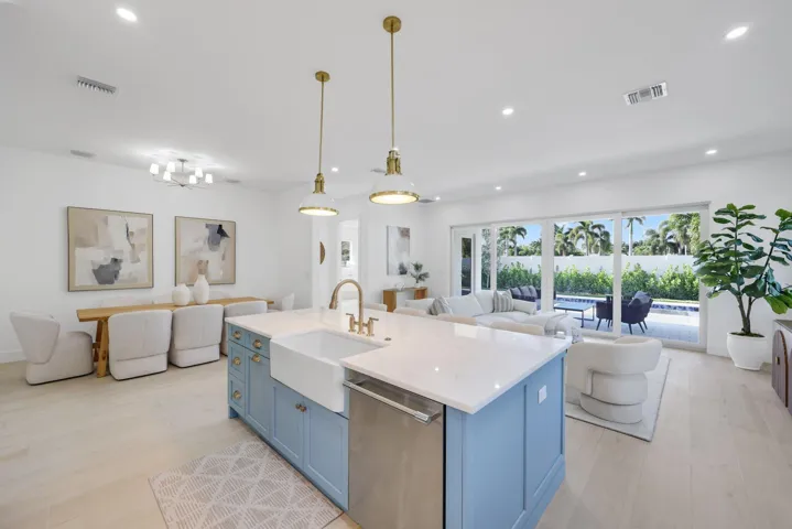 309 Claremont Lane - 16.jpg-SMALL
