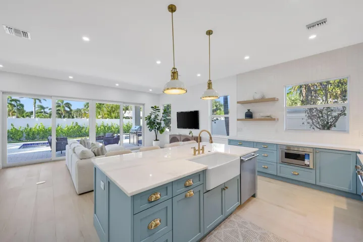 309 Claremont Lane - 13.jpg-SMALL