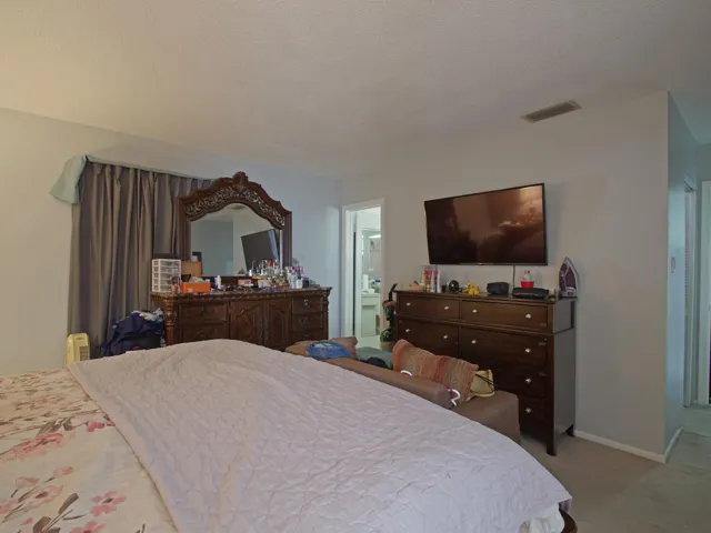 021-025-Primary Bedroom-2048x1536