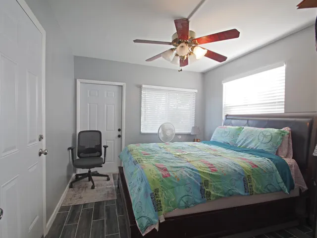 017-008-Rear Bedroom-2048x1536