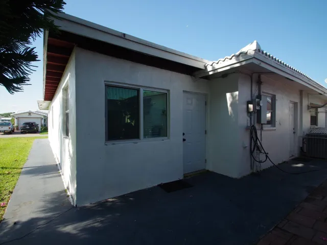 026-011-Rear and South Side-2048x1536