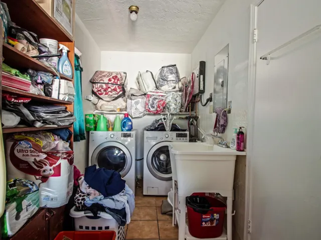024-018-Laundry and Tankless-2048x1536