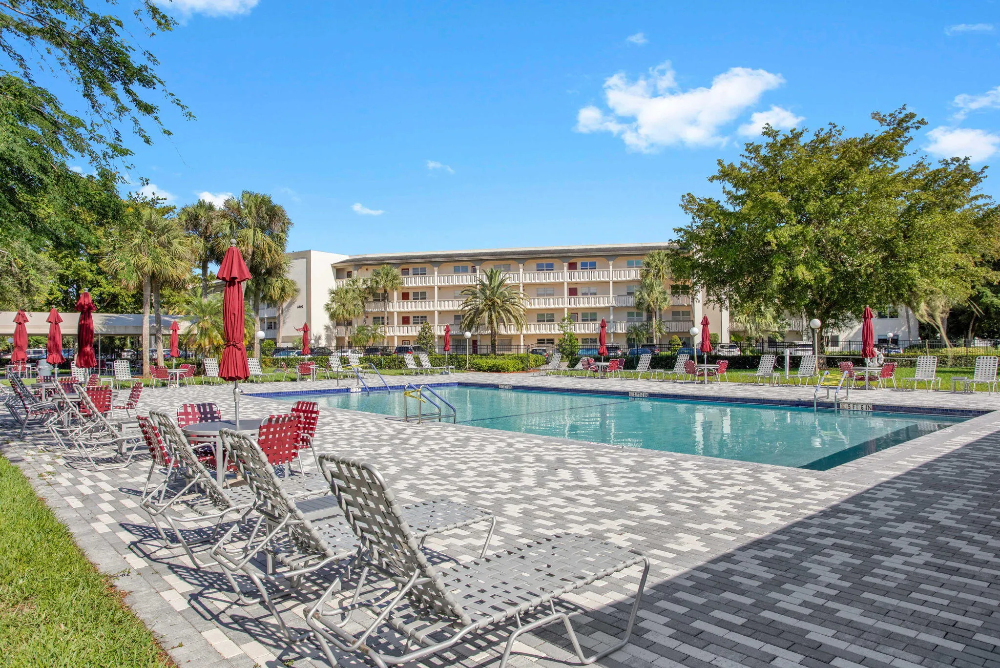 BIMINI NEWER POOL