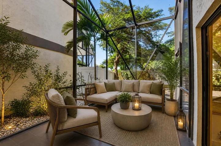 PATIO STAGED