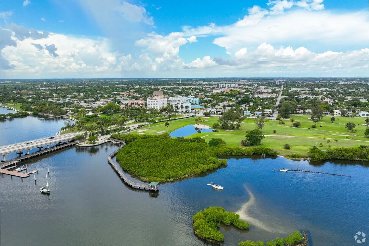 Parrot cove