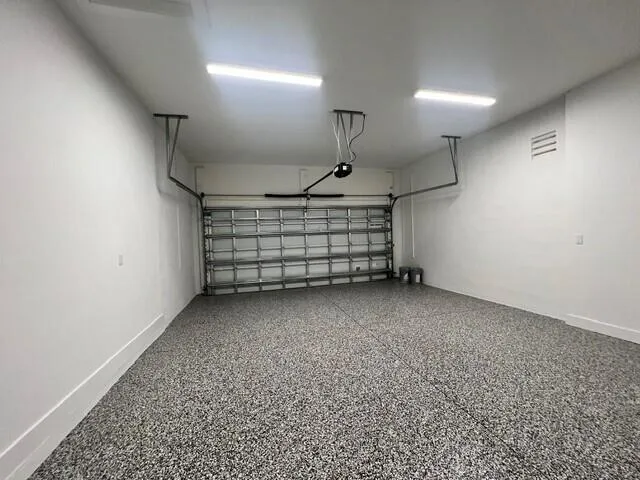 EPOXY FLOORS