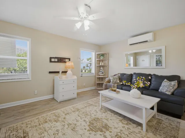 Extra Windows in Corner Unit