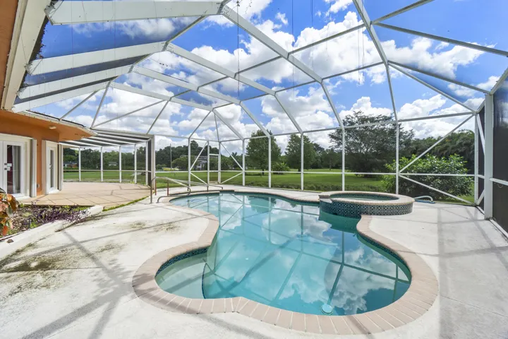 7600 NW 82nd Terrace_33