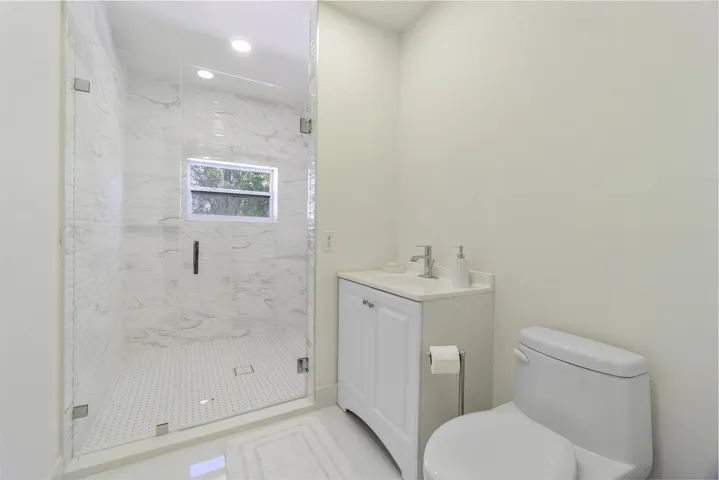 7600 NW 82nd Terrace_25