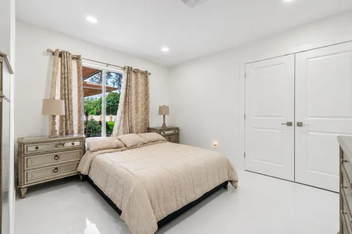7600 NW 82nd Terrace_24