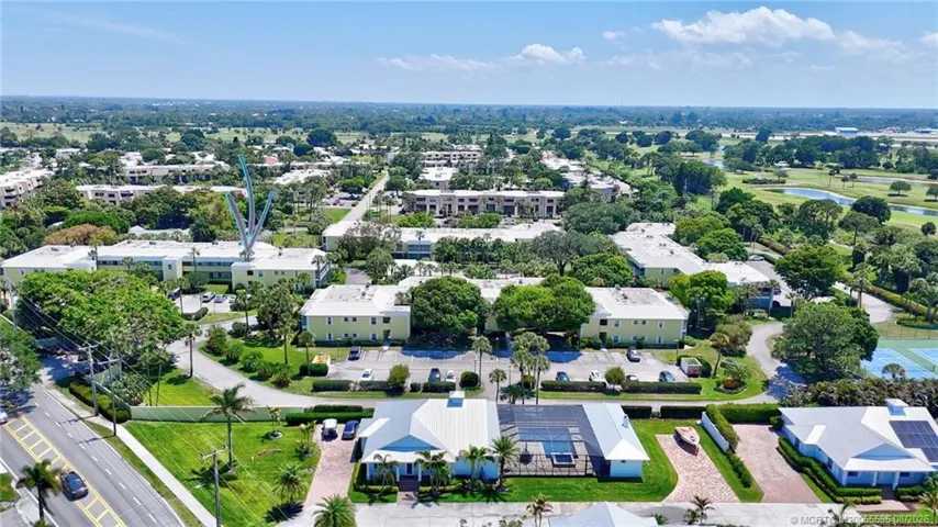 Tennis/Pickleball Courts