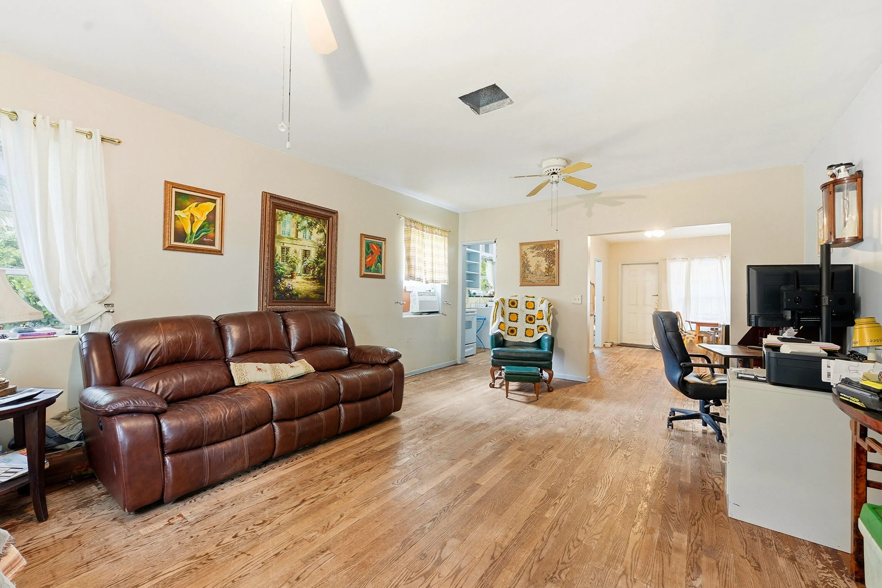 04_living room