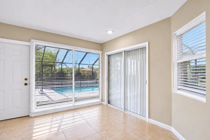 Sunroom/Den