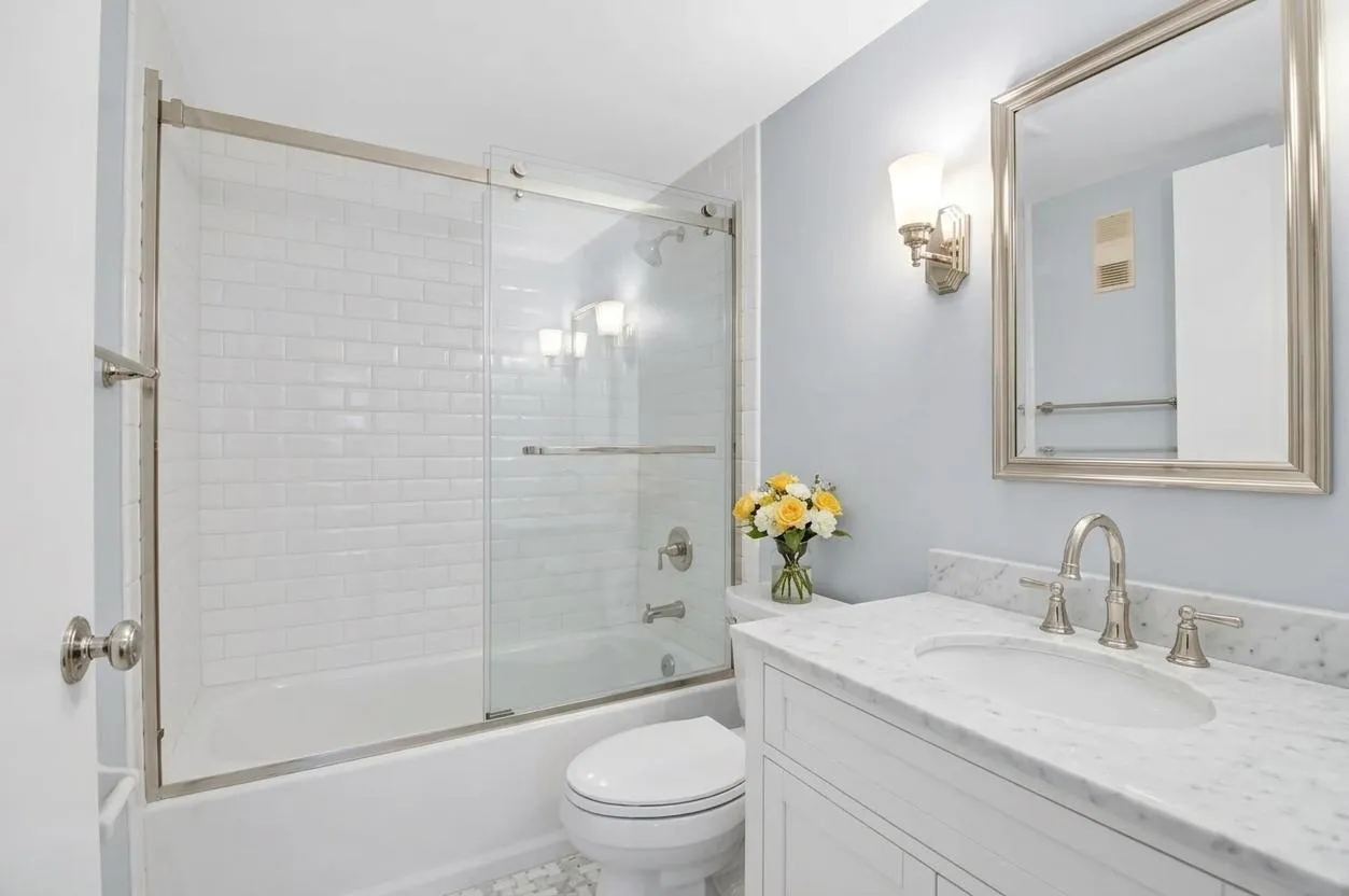 Virtually imagined guest bathroom