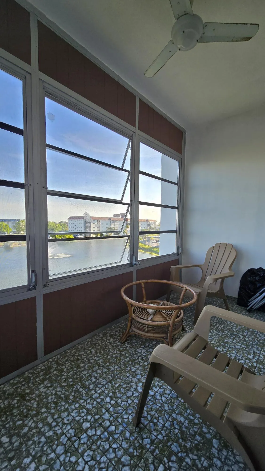Glass/Screen Patio