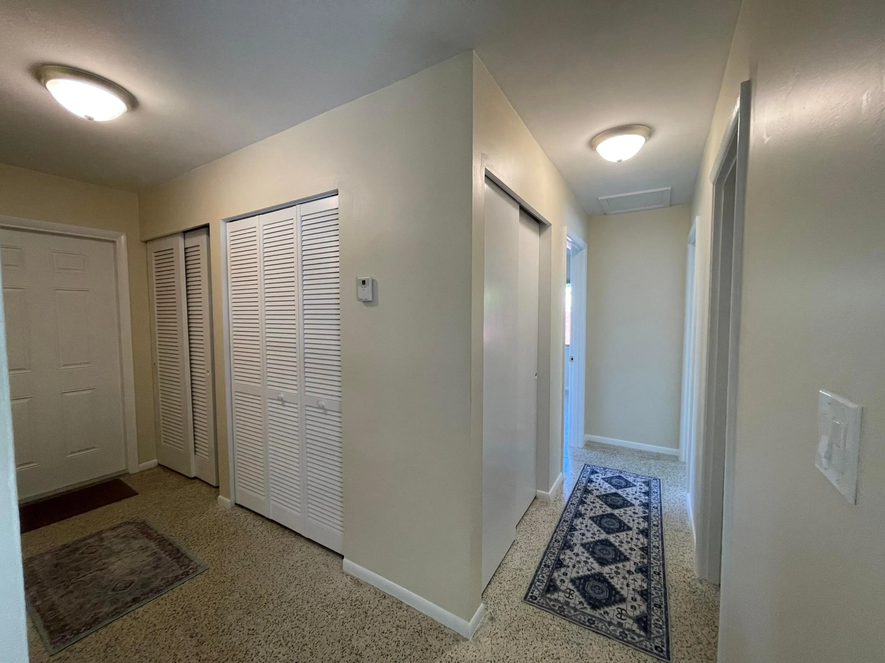 Foyer and hallway layout