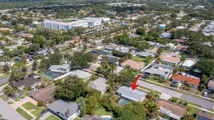 Walk/bike to Addison Mizner School (K-8)