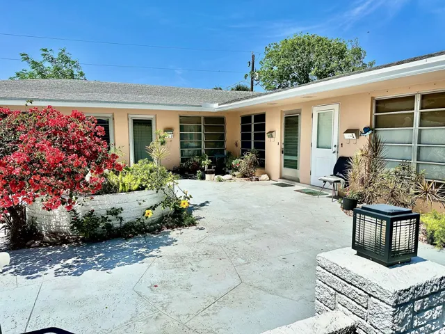 A charming front courtyard