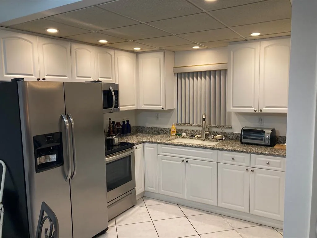 600 Kitchen