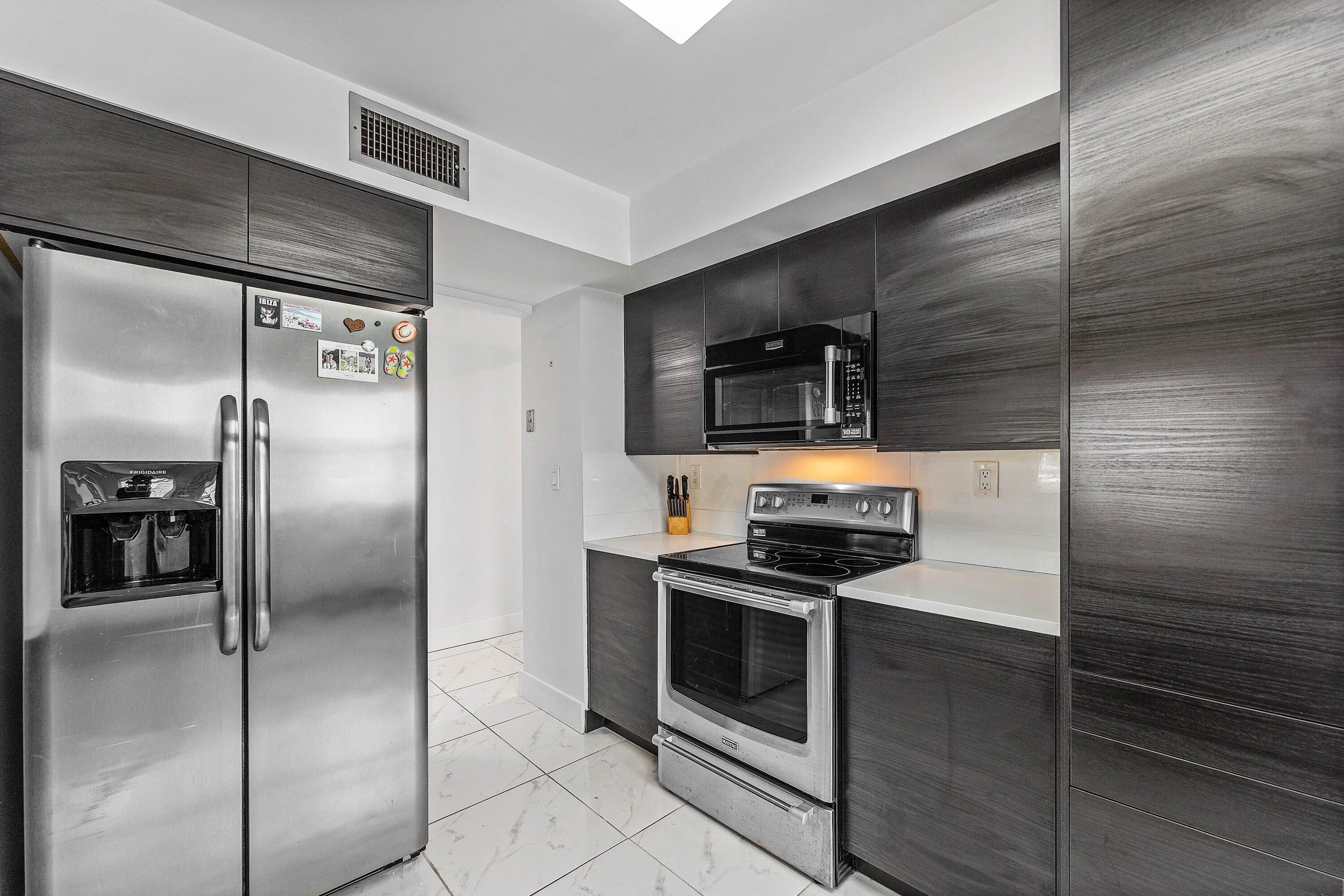 021-6614VillaSonrisaDrive-123-BocaRaton-