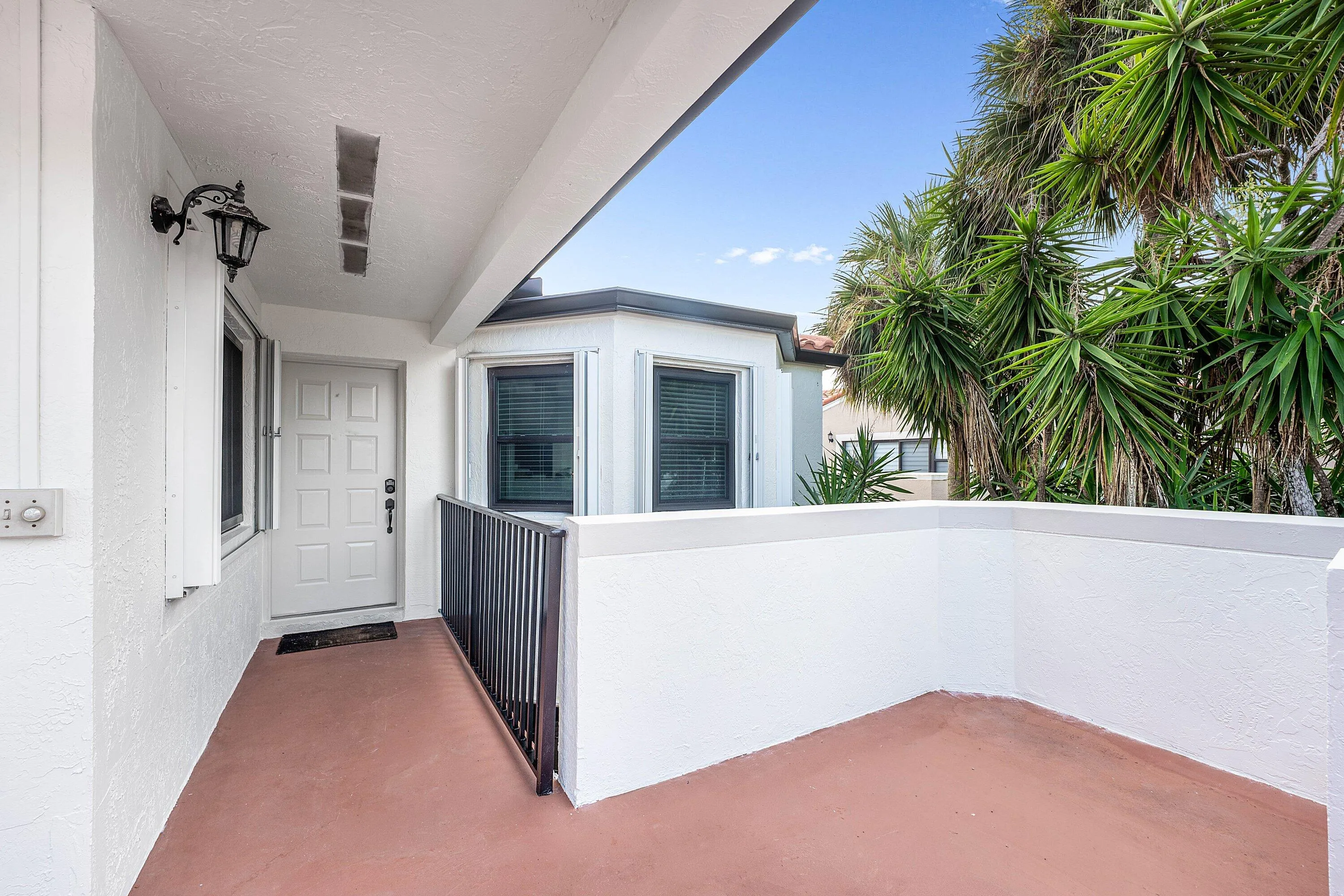 008-6614VillaSonrisaDrive-123-BocaRaton-