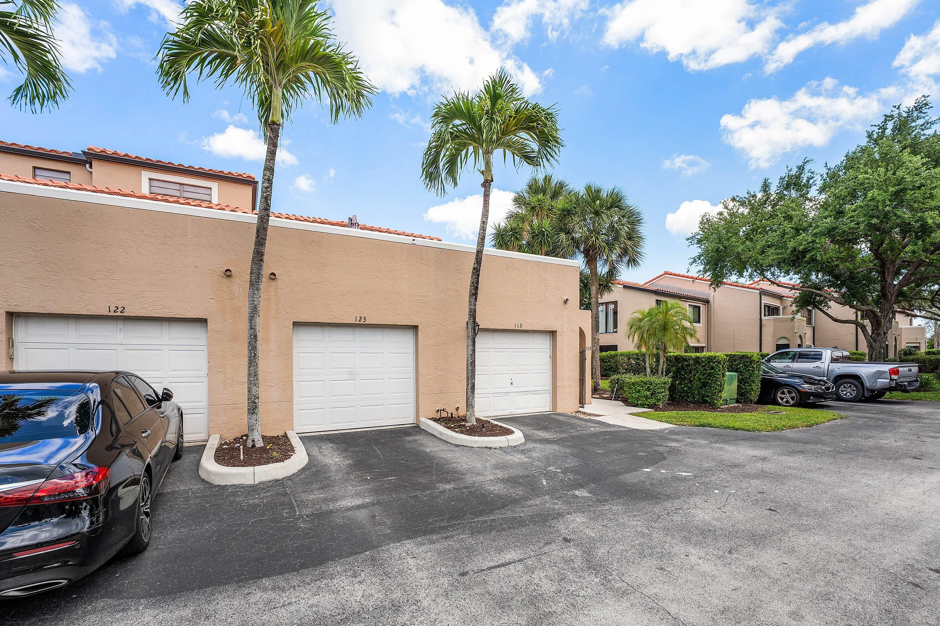 002-6614VillaSonrisaDrive-123-BocaRaton-