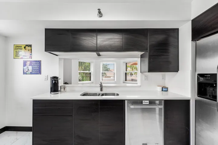 020-6614VillaSonrisaDrive-123-BocaRaton-