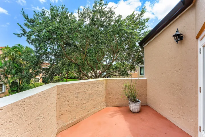032-6614VillaSonrisaDrive-123-BocaRaton-