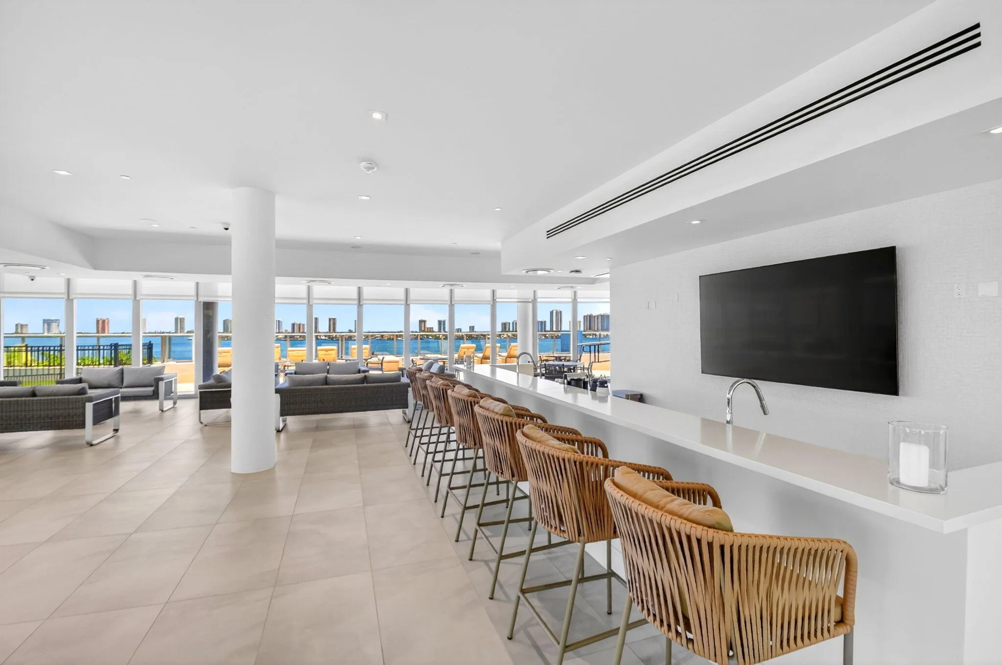 Amenities sixth floor restaurant