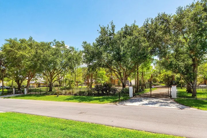 004-6002Northwest74thTerrace-Parkland-FL