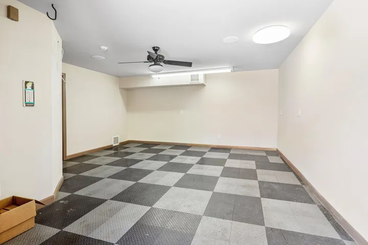 Guest House Garage