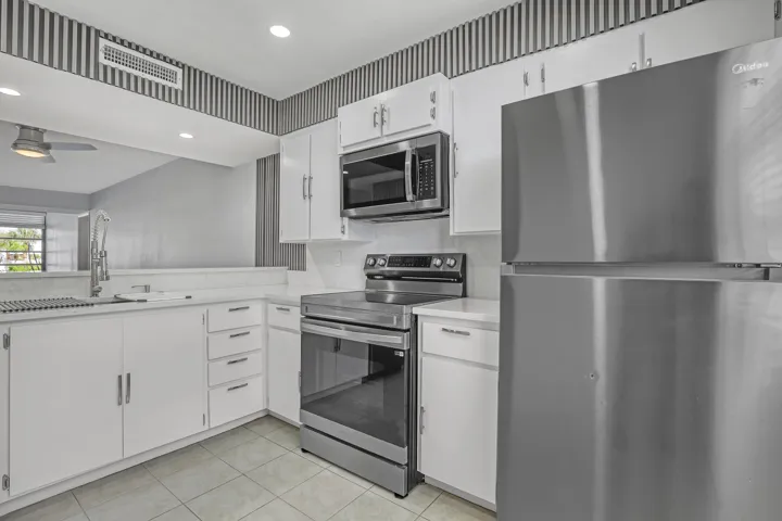 3650 Whitehall #201 (15)