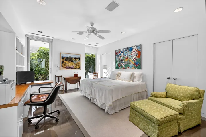 First floor guest suite