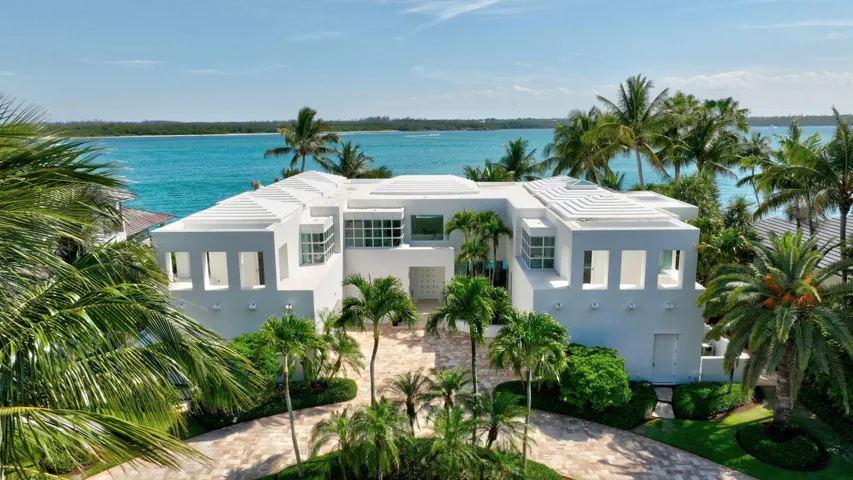 Exceptional contemporary waterfront estate