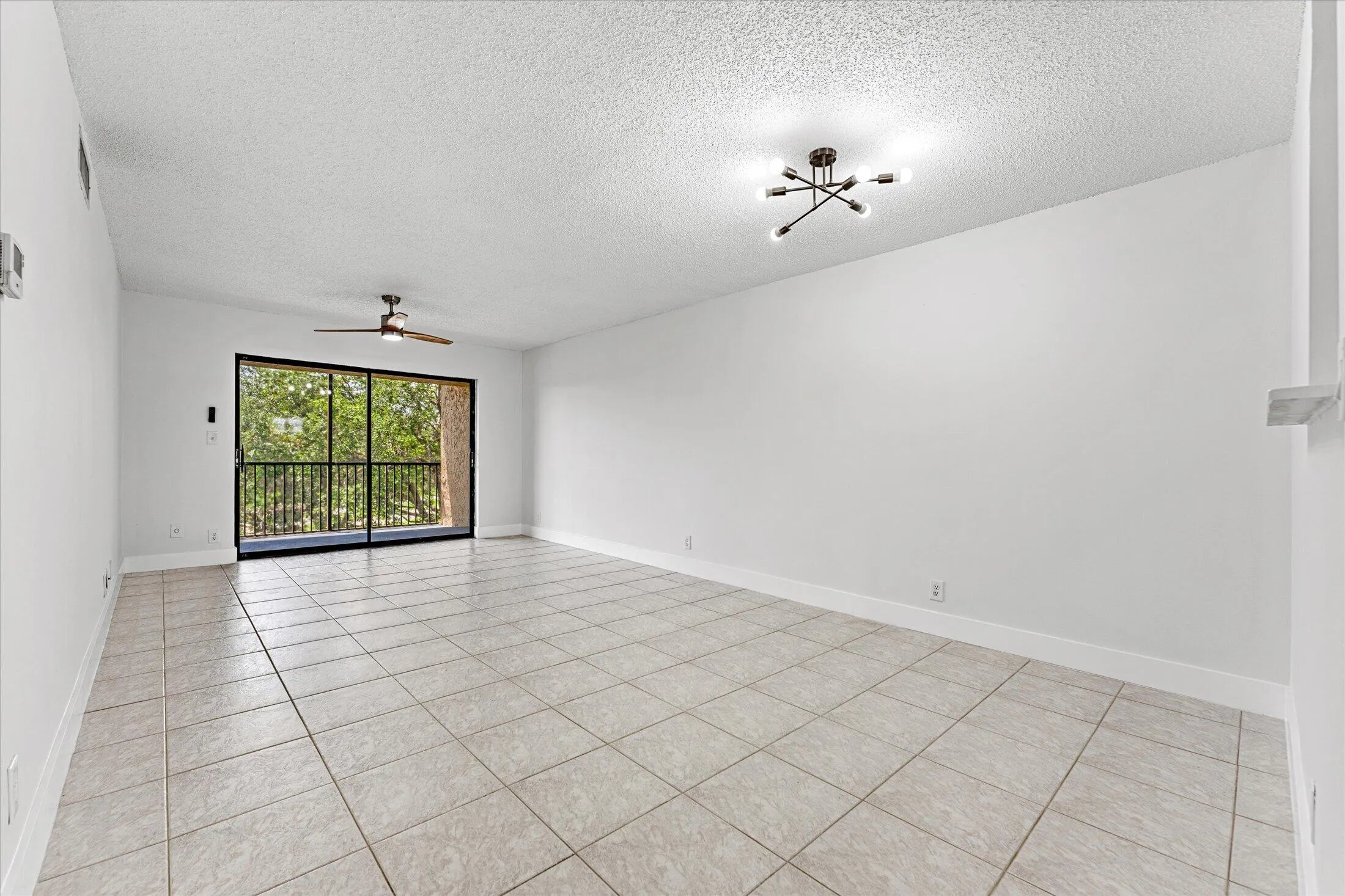 07-200 Jacaranda Country Club Dr #3C, Pl
